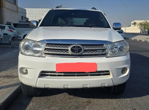 TOYOTA FORTUNER 2011 | FOR SALE - 3