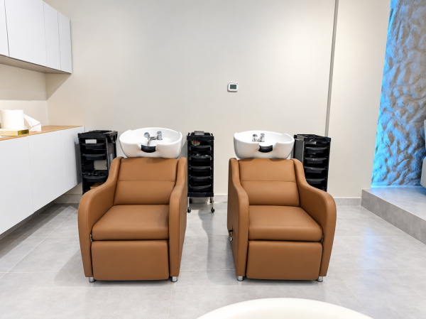 Established,Profitable Beauty Salon - 9