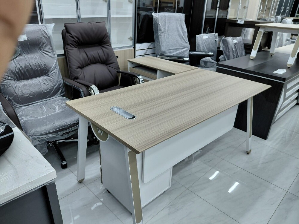Manage table (brand new) - 14