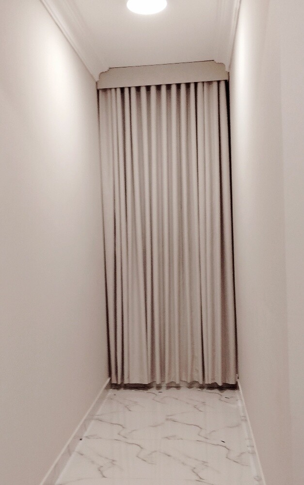 Making new windows curtains. - 3