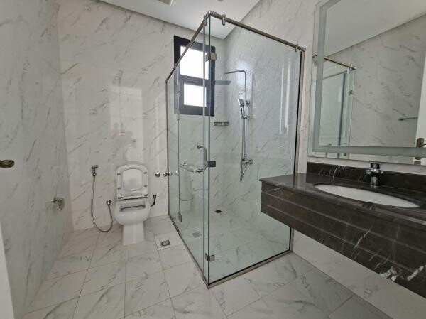8BR VILLA | LIFT & TERRACE | NUAIJA - 14