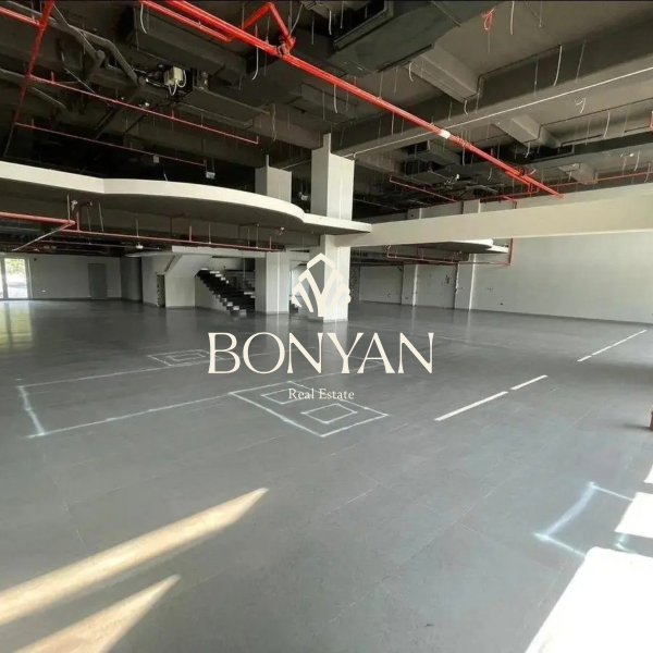 Showroom for Rent in Um Al Seneem - 2