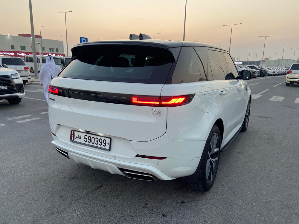 Range Rover sport 2024  P400 white  - 2