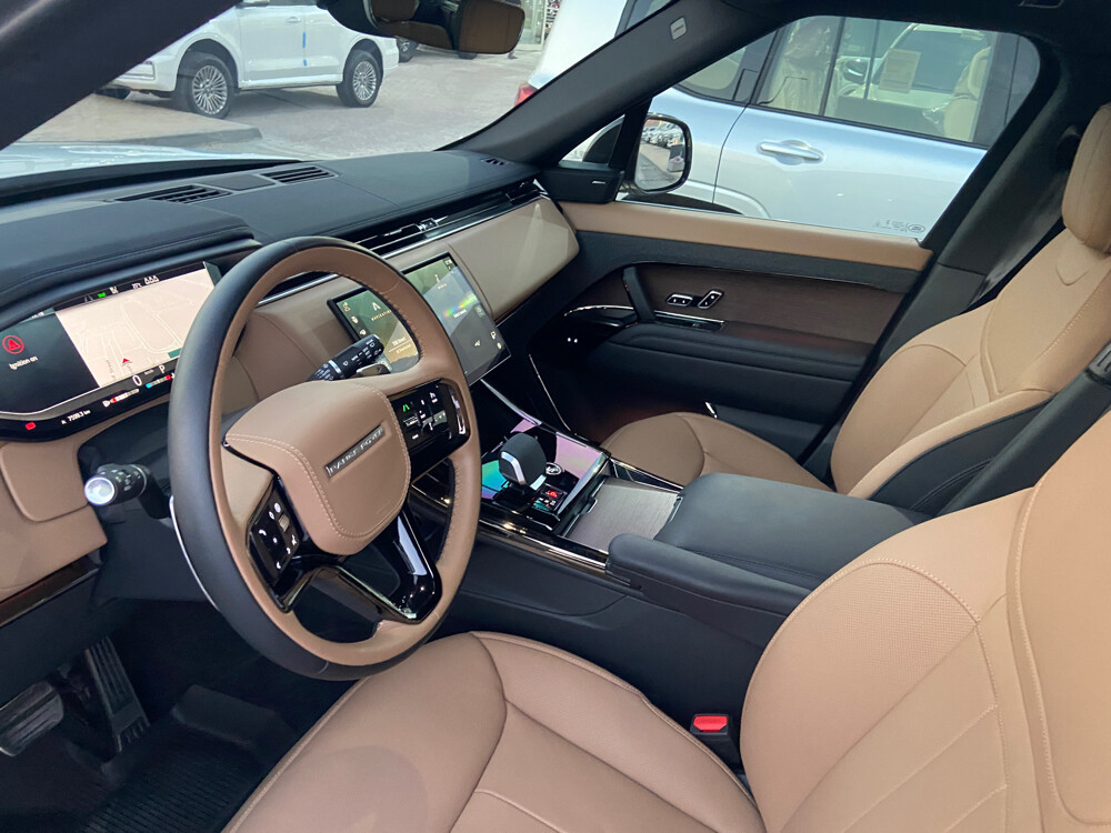 Range Rover sport 2024  P400 white  - 8