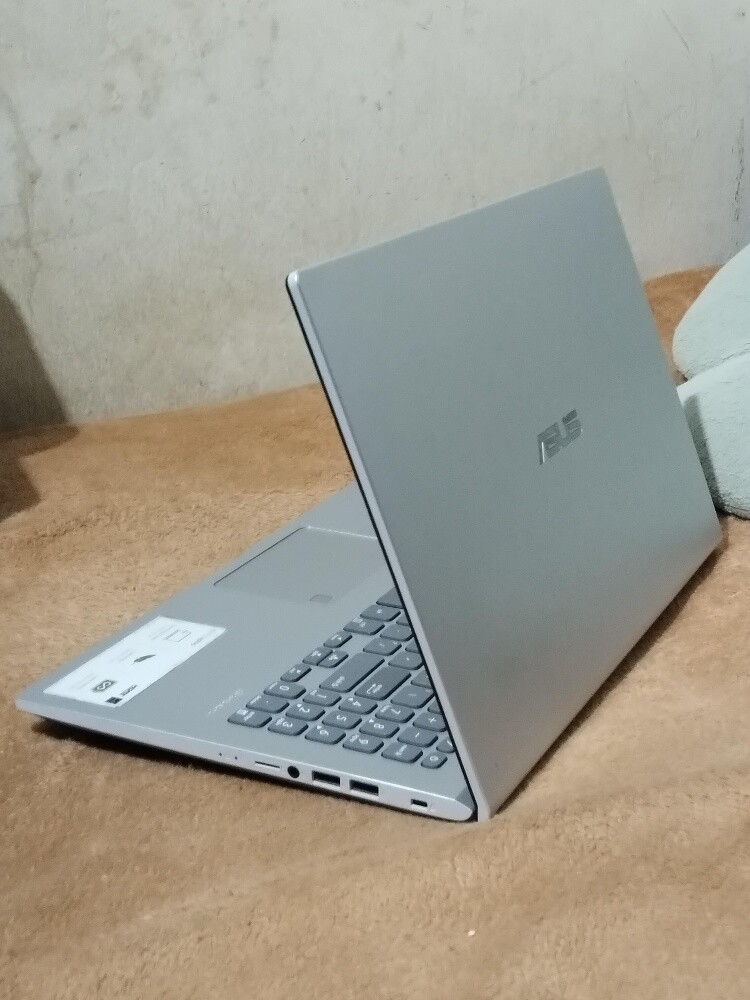 ASUS 10th generation 2GB Graphics - 1