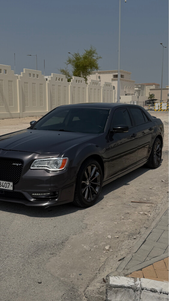 Chrysler 300 SRT 2014 – 5.7 HEMI V8 - 3
