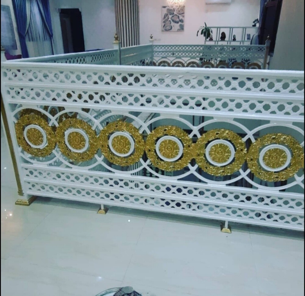 صباغ جميع انواع الابواب خشب وحديد - 22