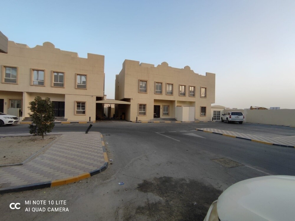 للايجار فيلا عائلات داخل مجمع - 3