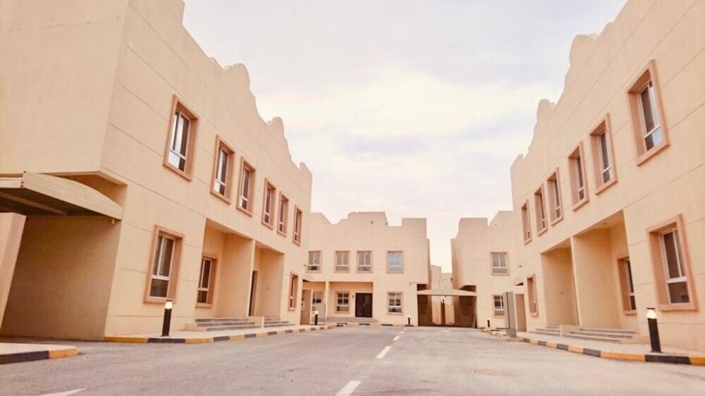 للايجار فيلا عائلات داخل مجمع - 1