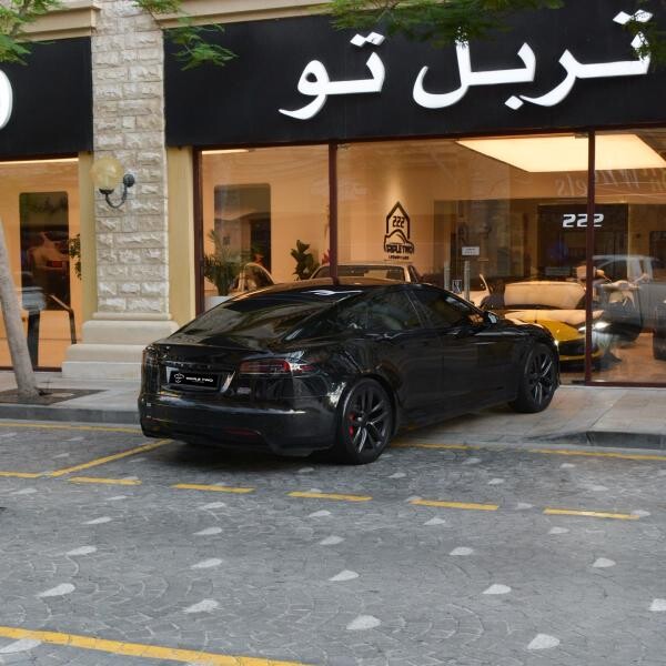 تسلا اس بلايد 2023 - 10