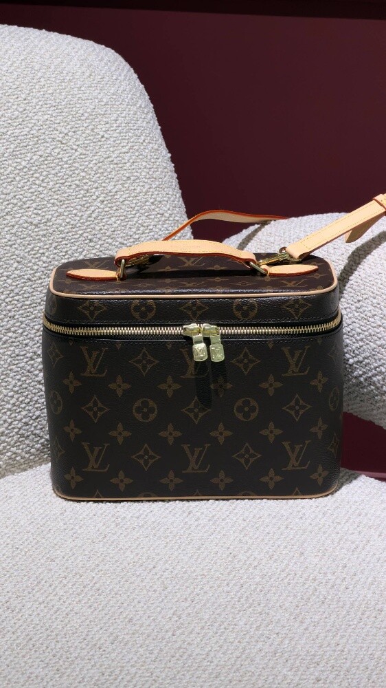 Louis Vuitton - 2