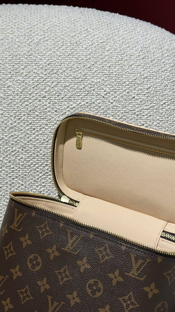 Louis Vuitton - 5
