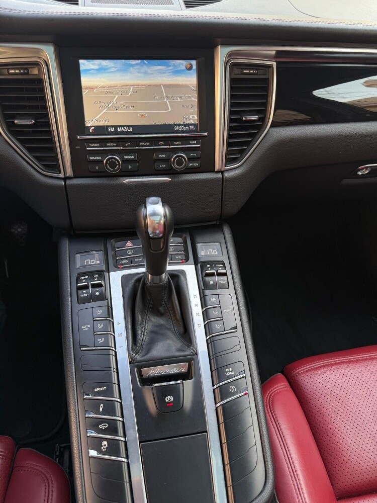 Porsche Macan S - 8