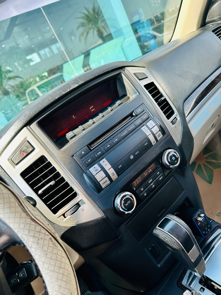 pajero 2016 185000km 24000/- - 6
