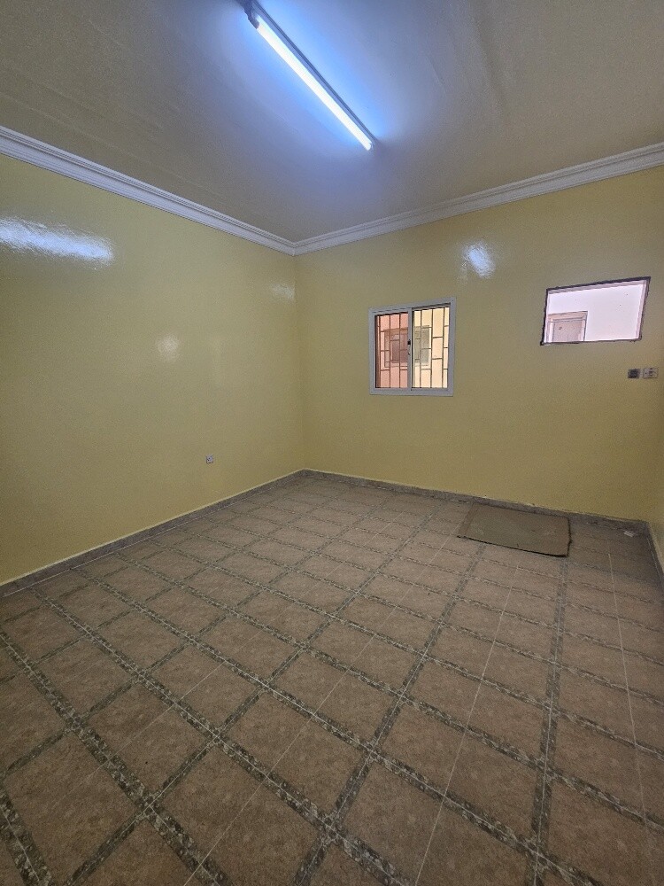 ملحق مدخل مستقل مع حوش - 4