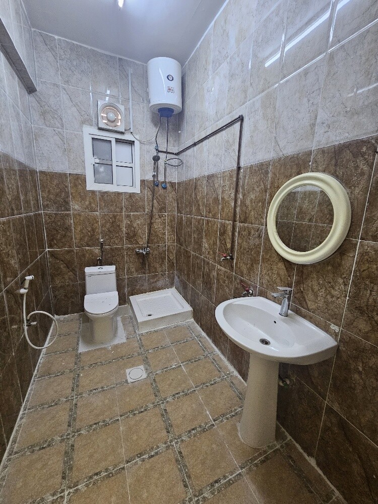 ملحق مدخل مستقل مع حوش - 7