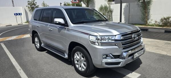 TOYOTA LAND CRUISER GXR 2021 V6 - 13