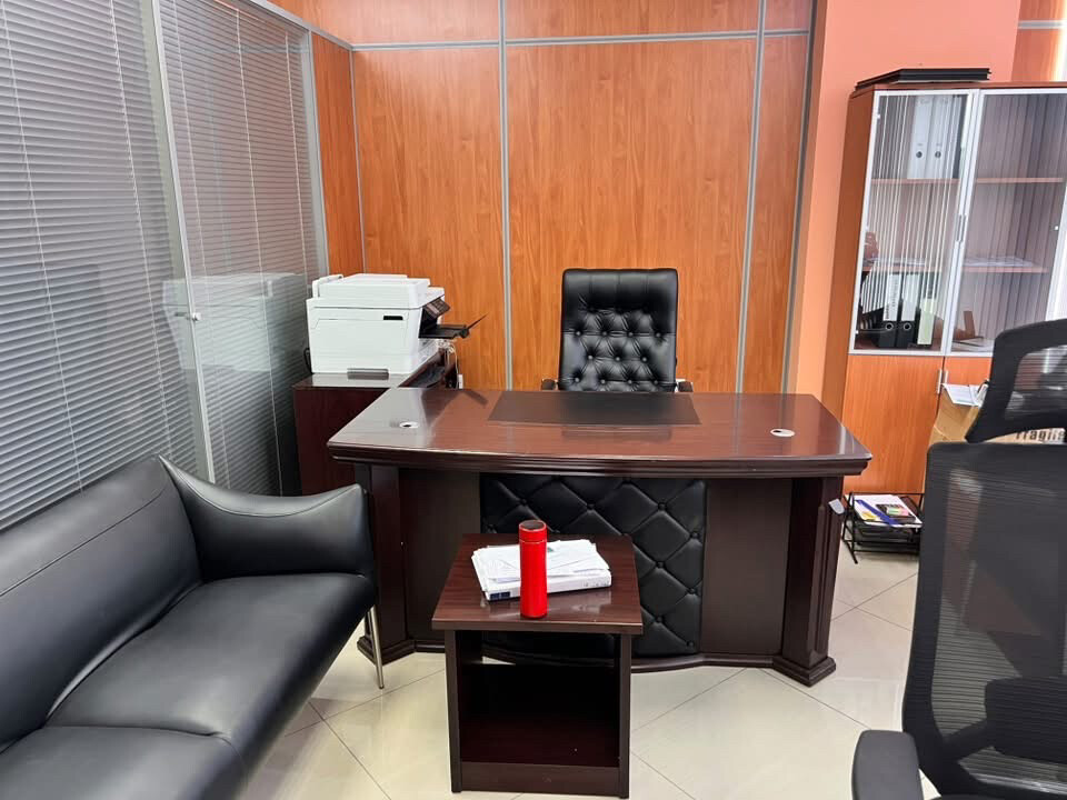used office furniture-74456895 - 5