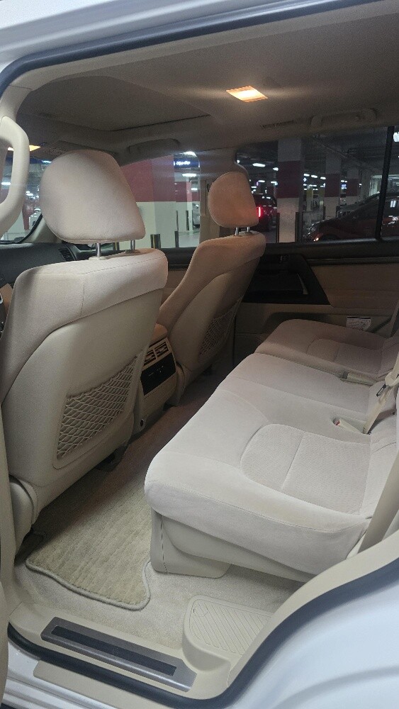 2020 GX-R 6-cylinder, snow-white - 4