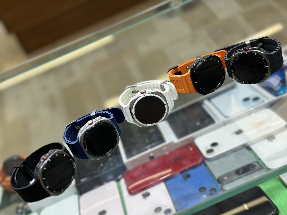Samsung Galaxy Ultra Watch 1st Gen - 1