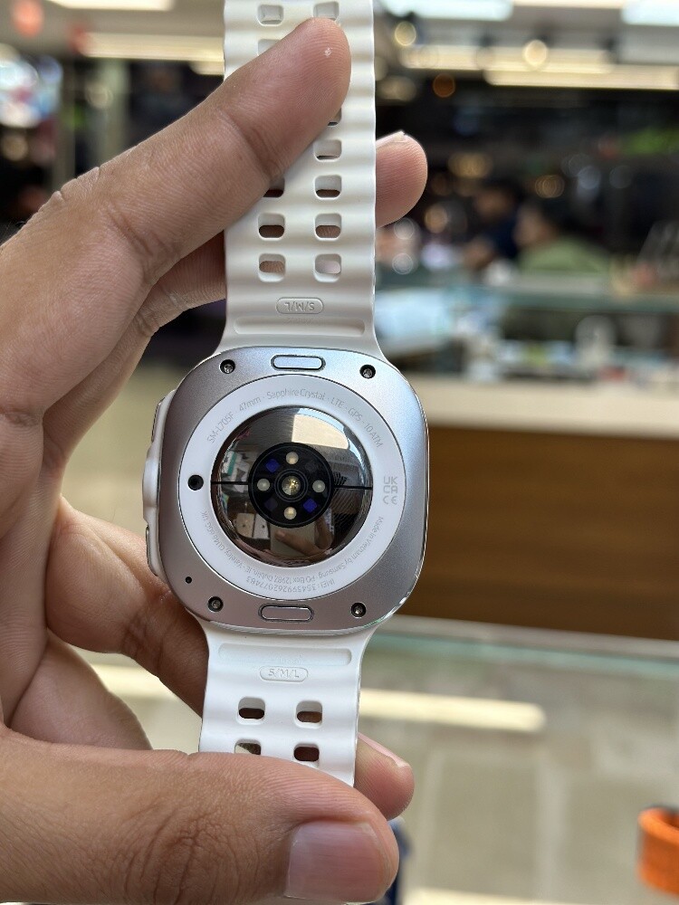 Samsung Galaxy Ultra Watch 1st Gen - 3
