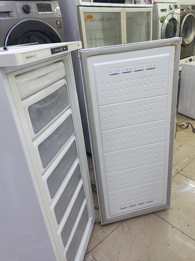 Clean LG Stand Freezer For Sale - 4