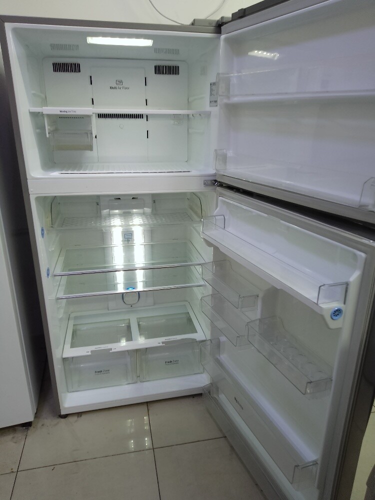 LG Big Fridge for sale - 4