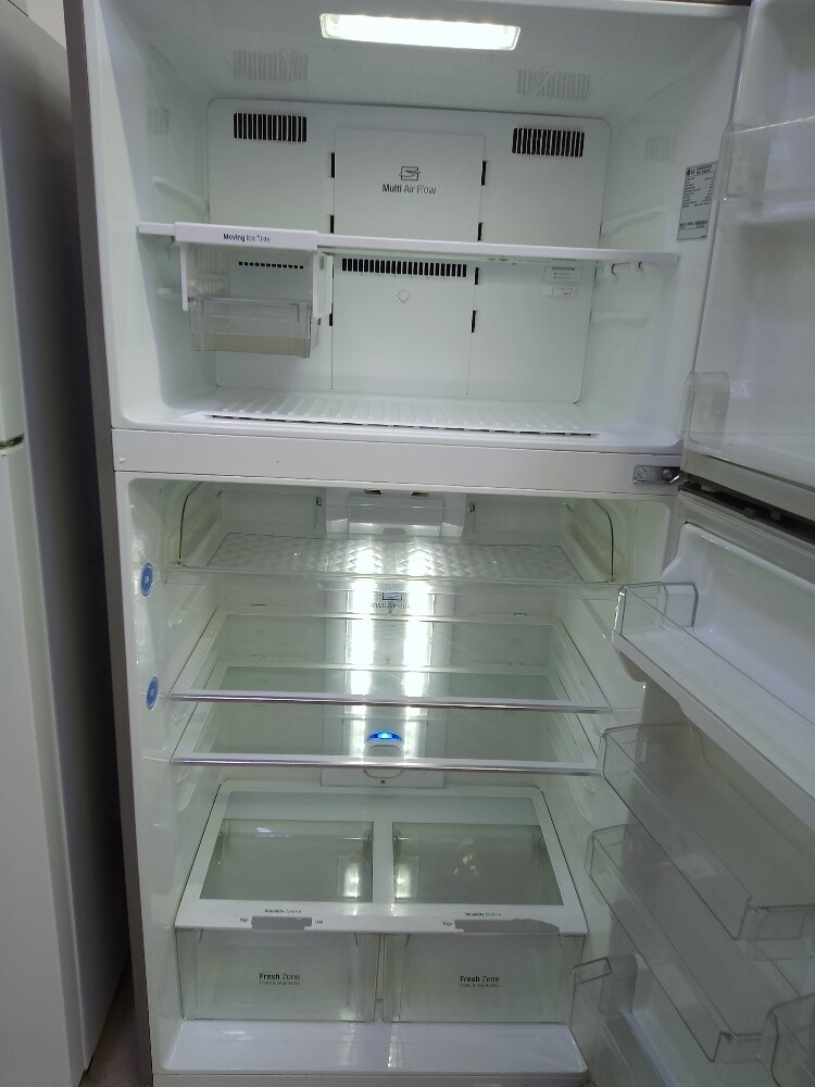 LG Big Fridge for sale - 3