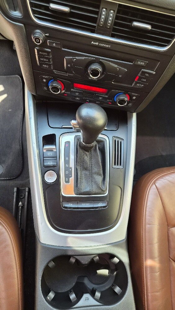 Audi Q5 low mileage - 11
