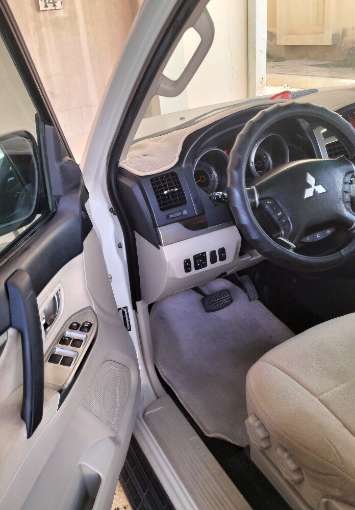 Mitsubishi Pajero 2016 - 7