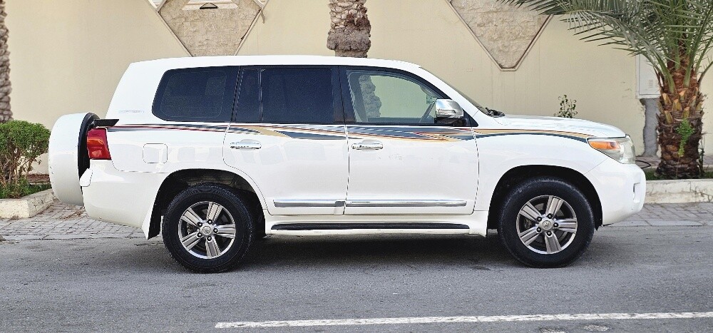 Land cruiser 2015 GXR - 3