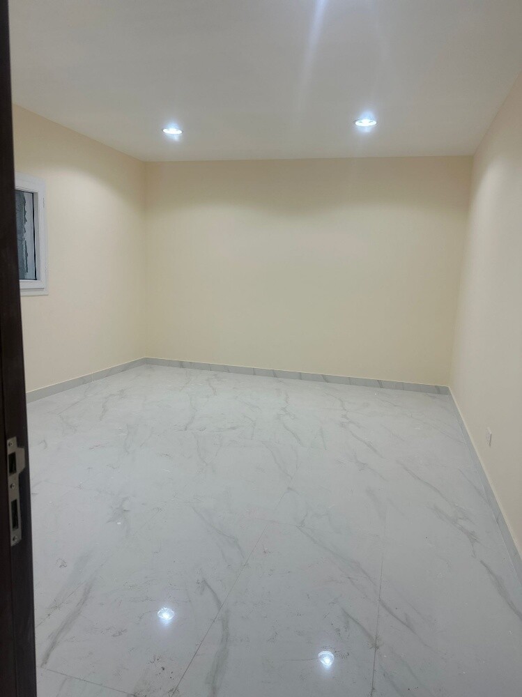 Spacious 2 BHK Apartment Ain khalid - 6
