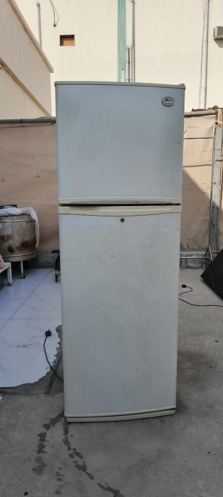 ثلاجة وفريزر إل جي ب 350 ريال - 2