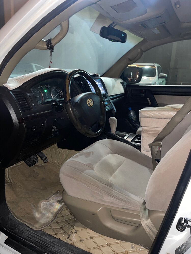 LAND CRUISER GX V6 - 7