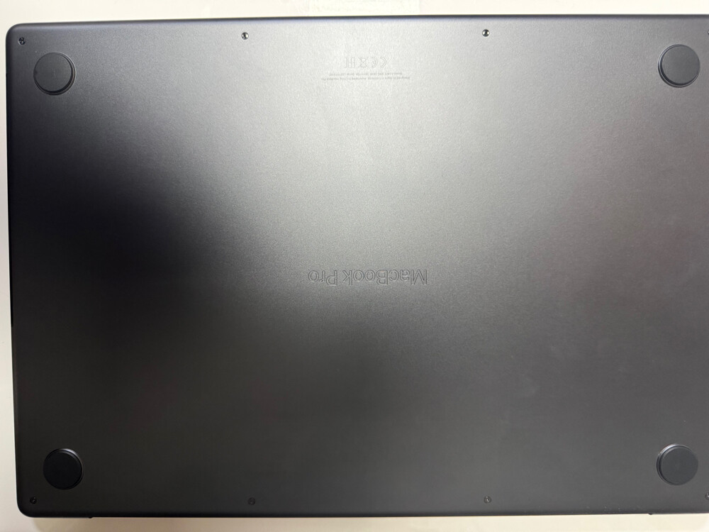 MacBook Pro M4 Pro  - 6