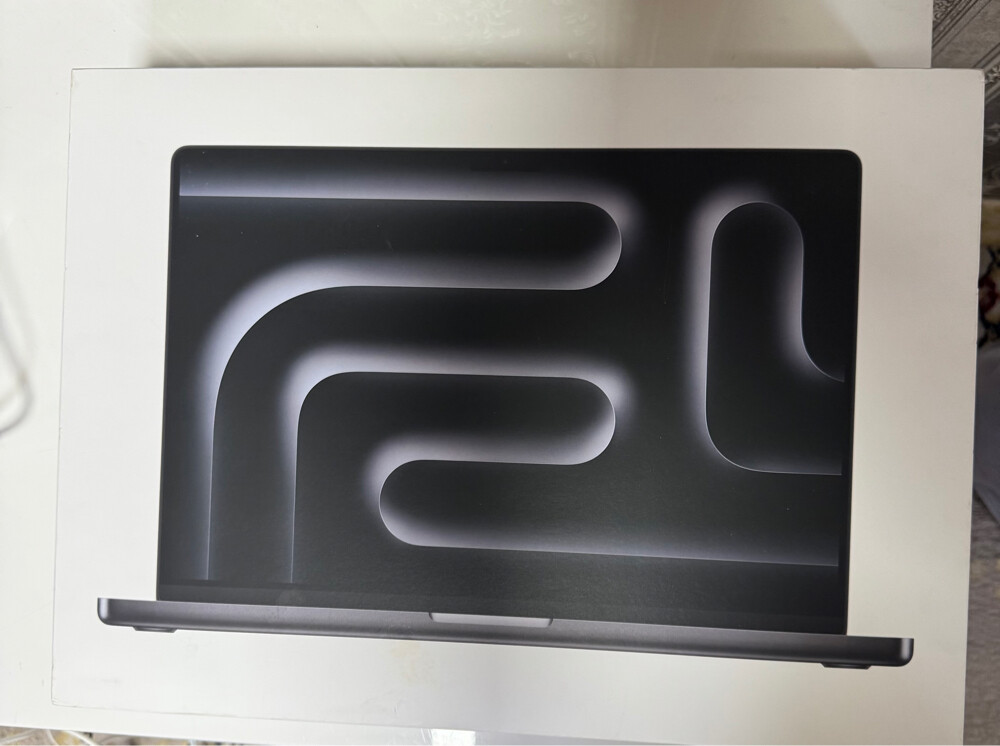 MacBook Pro M4 Pro  - 5