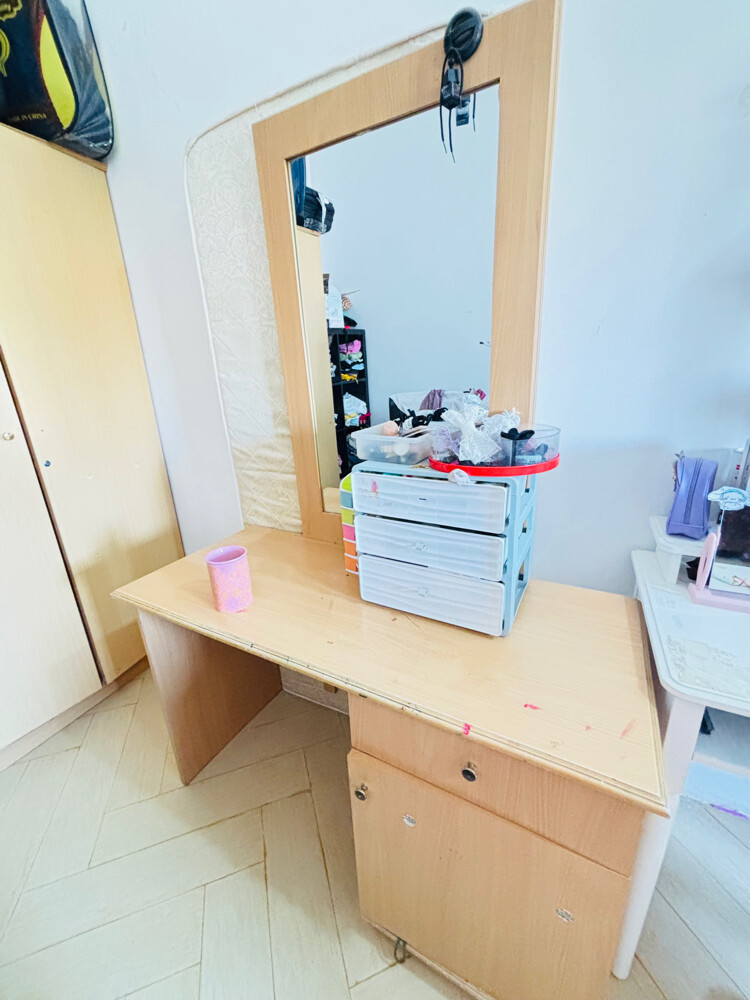 wardrobe and dressing table - 4