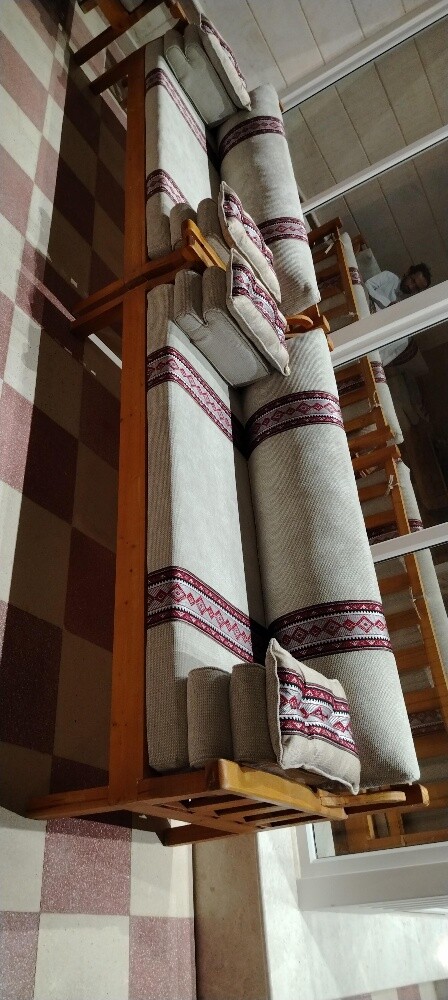 making khema chair. - 4