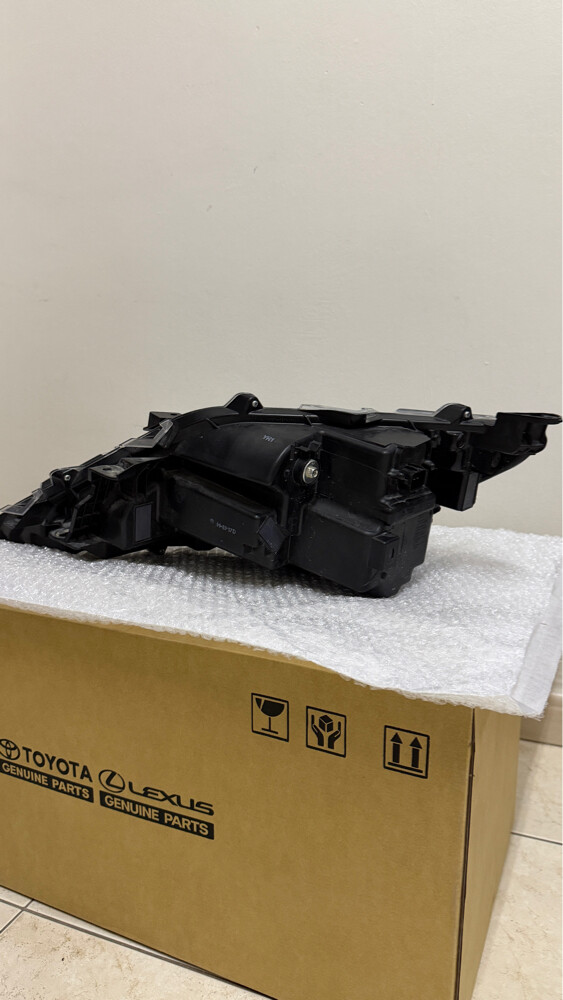 yaris headlight - 2