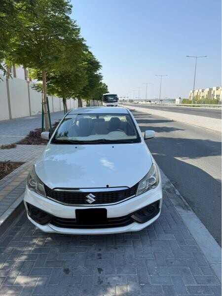 سوزوكي سياز الموديل: 2023 - 8