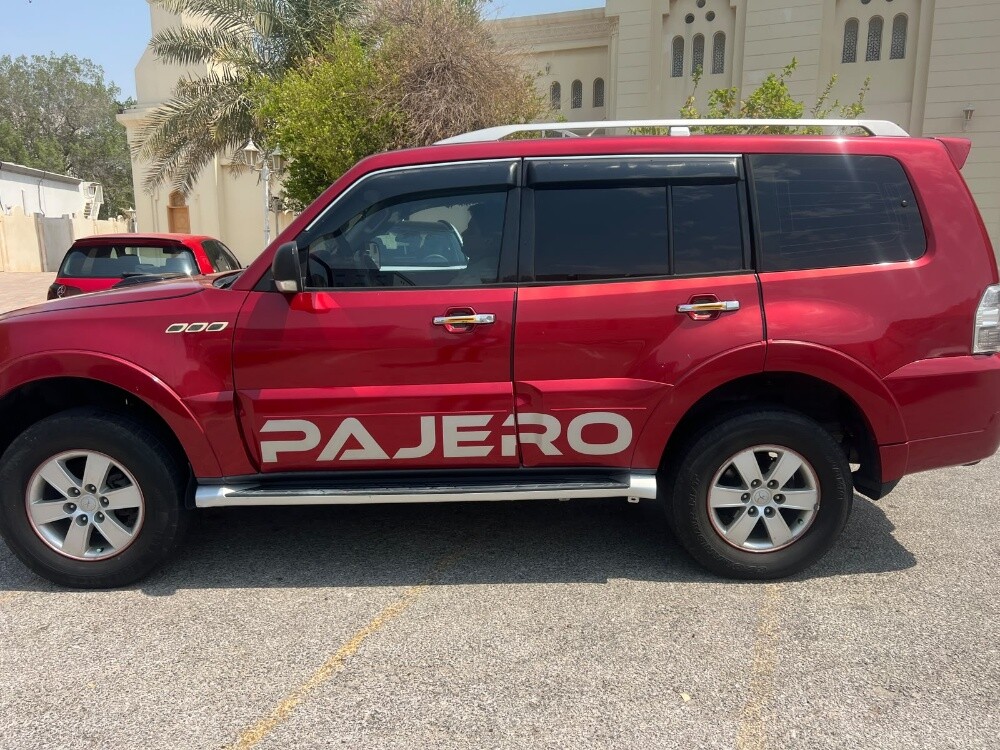 Mitsubishi Pajero - 3