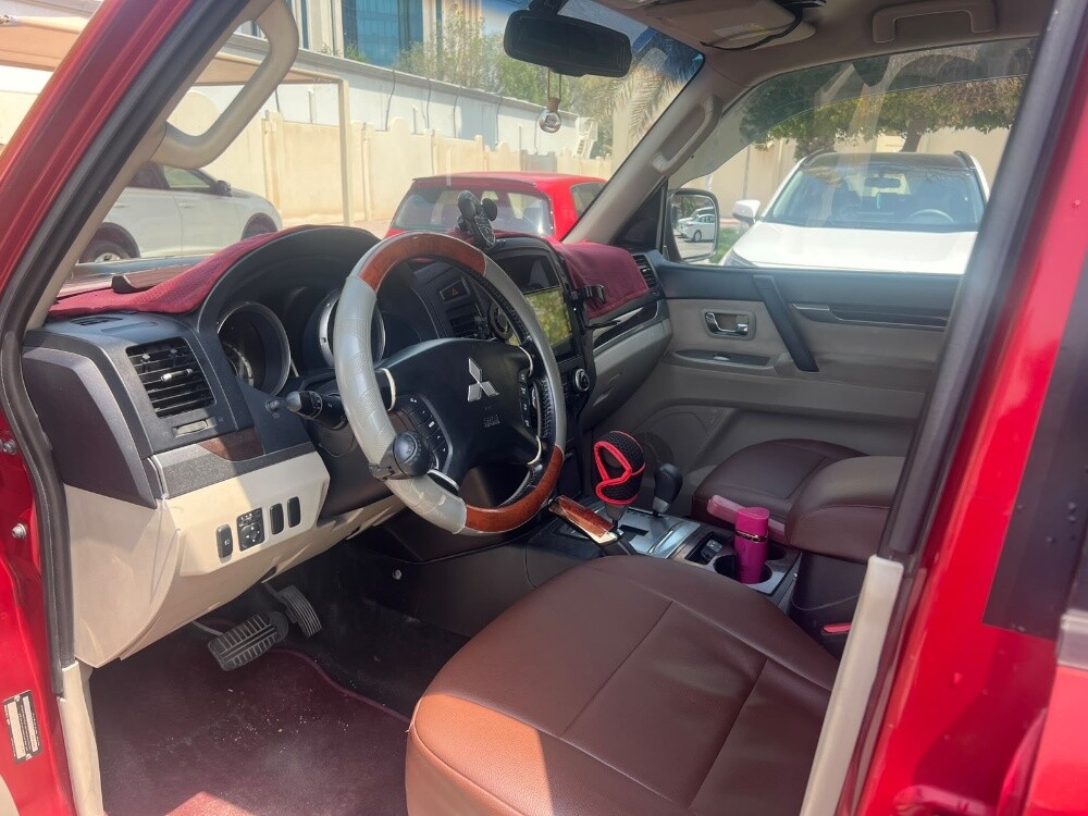 Mitsubishi Pajero - 6