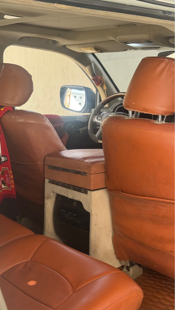 Land Cruiser - 6