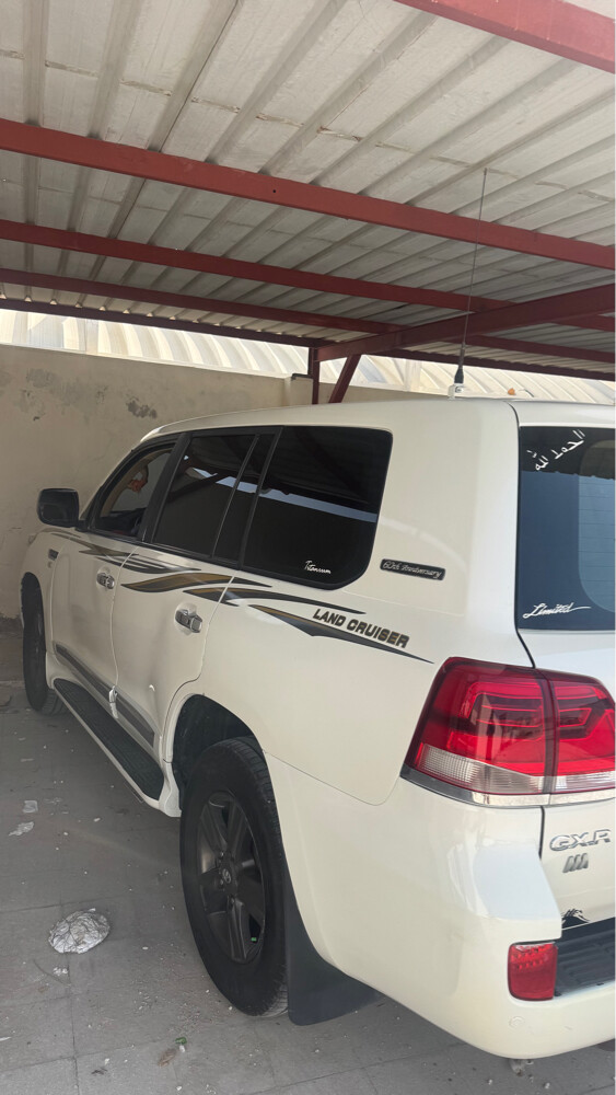 Land Cruiser - 4
