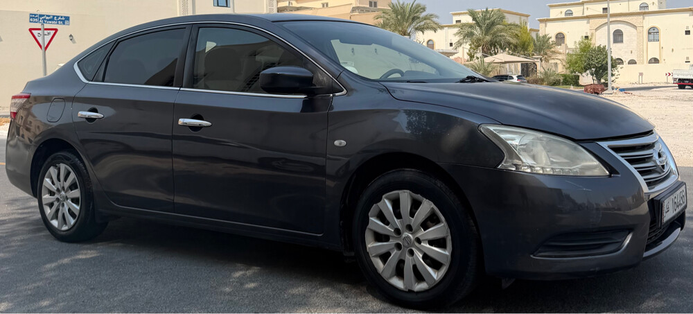 Nissan sentra 2016 -first owner - 3