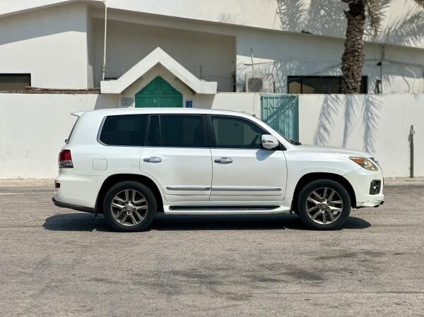 Lexus LX 570  2012 - 4