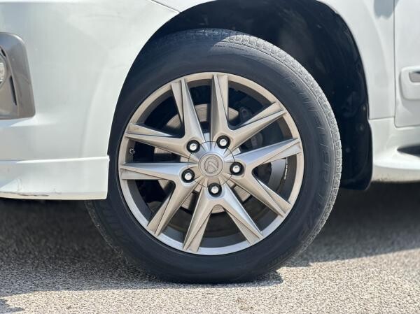Lexus LX 570  2012 - 8