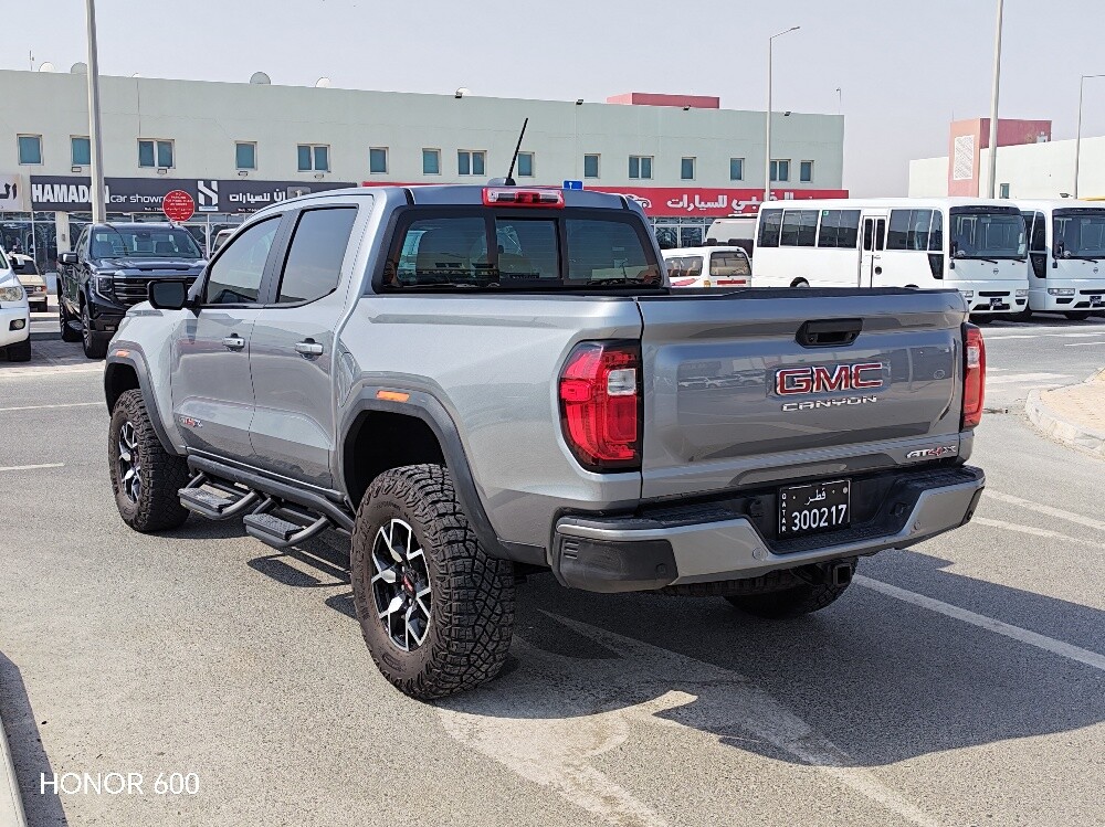 GMC AT4X - 4