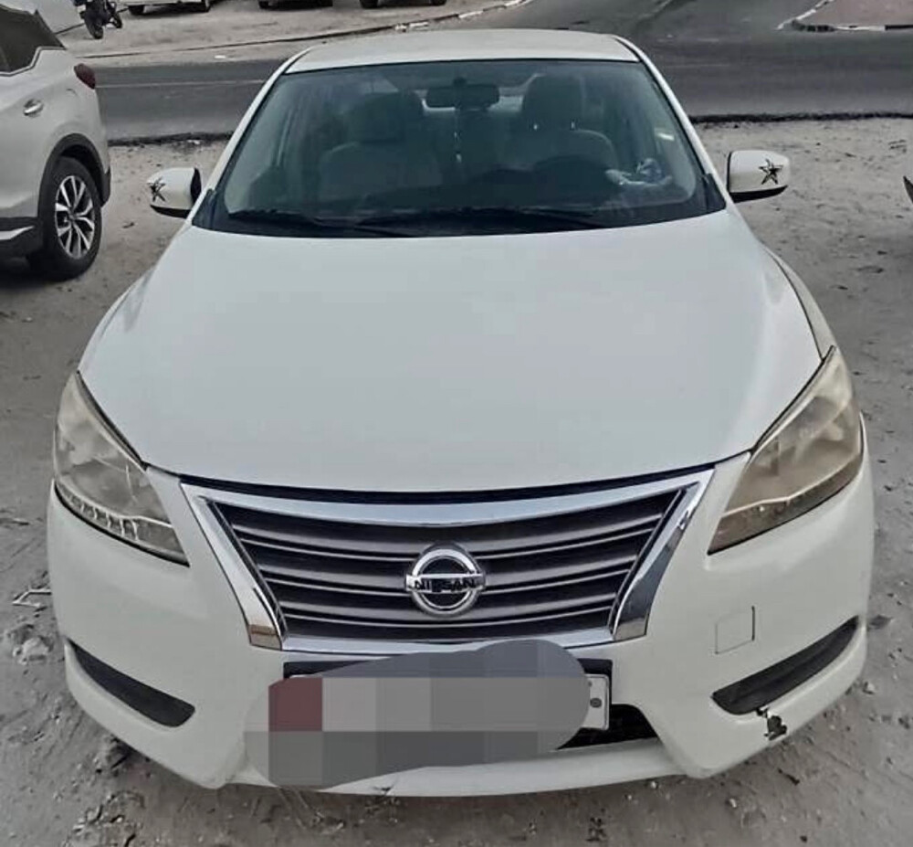 Nissan Sentra  - 2