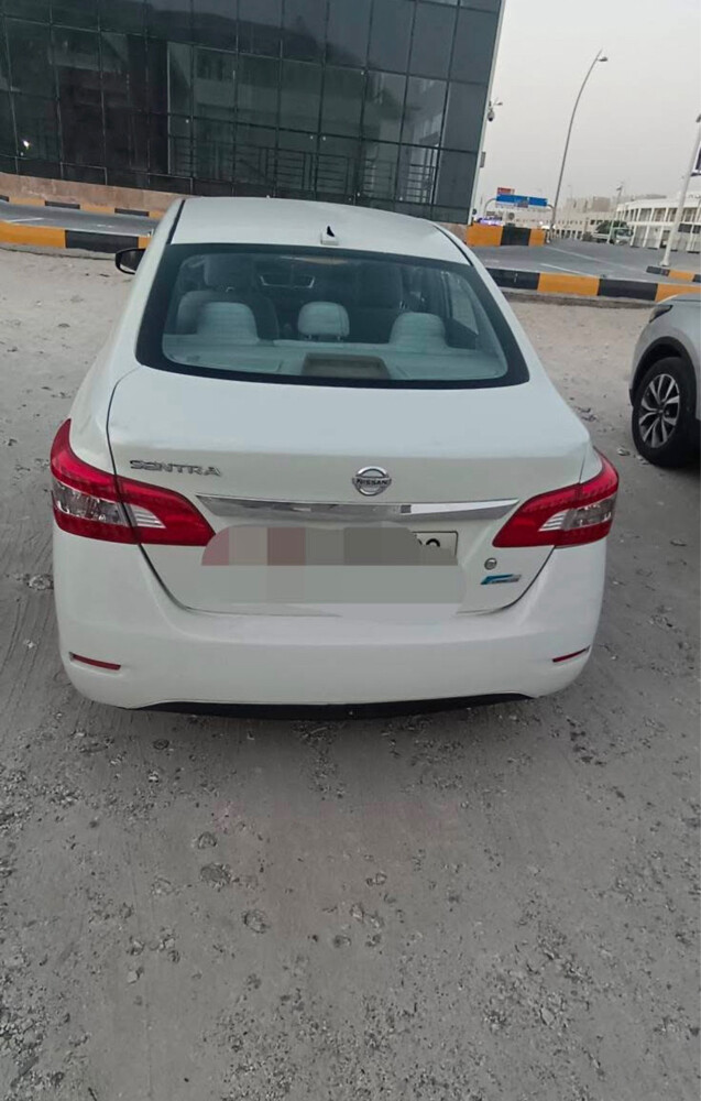 Nissan Sentra  - 3